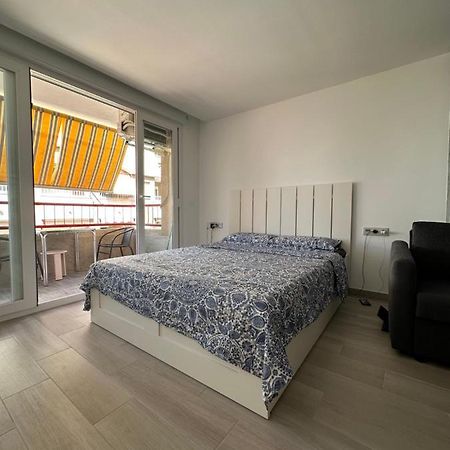 Studio Monserrate H Torrevieja Zewnętrze zdjęcie